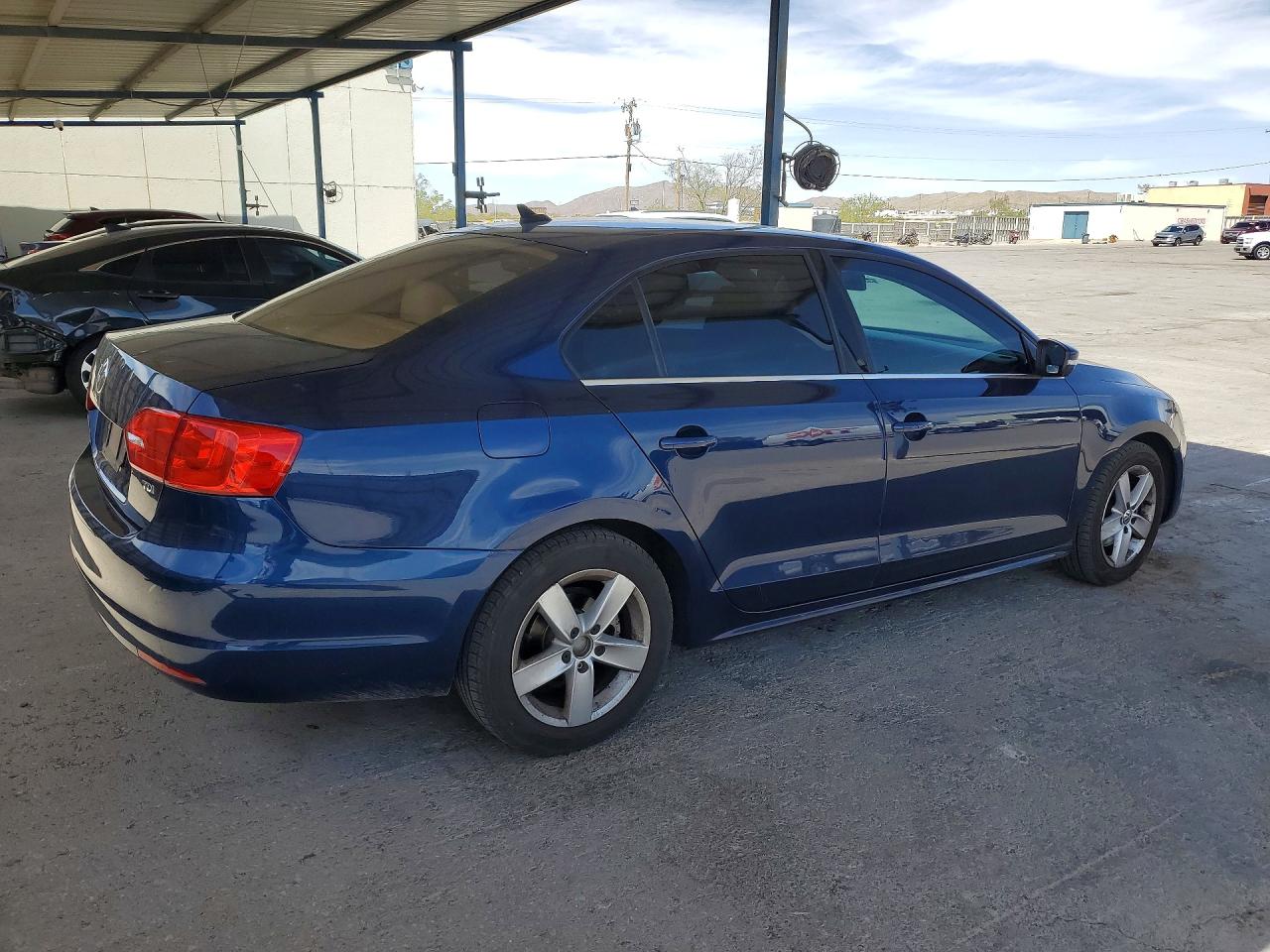 2013 VOLKSWAGEN JETTA