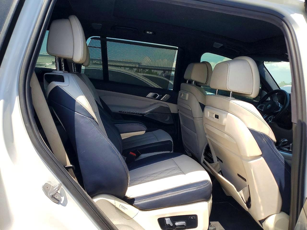2019 BMW X7