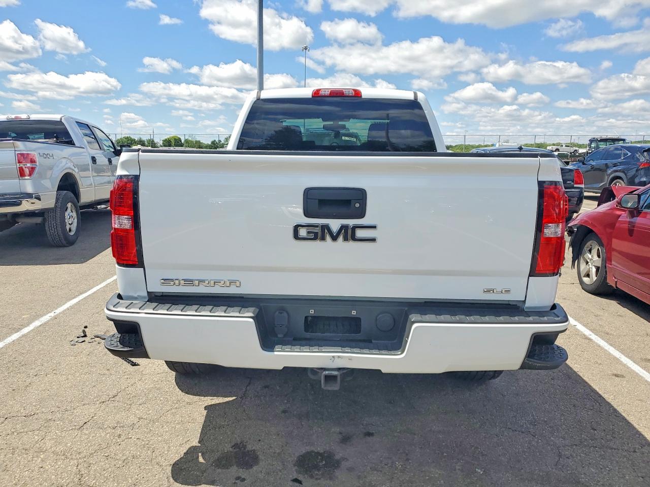 2018 GMC SIERRA