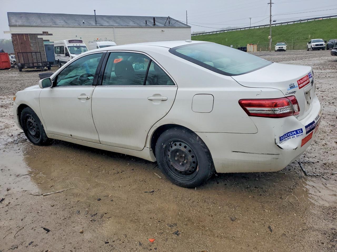 2010 TOYOTA CAMRY