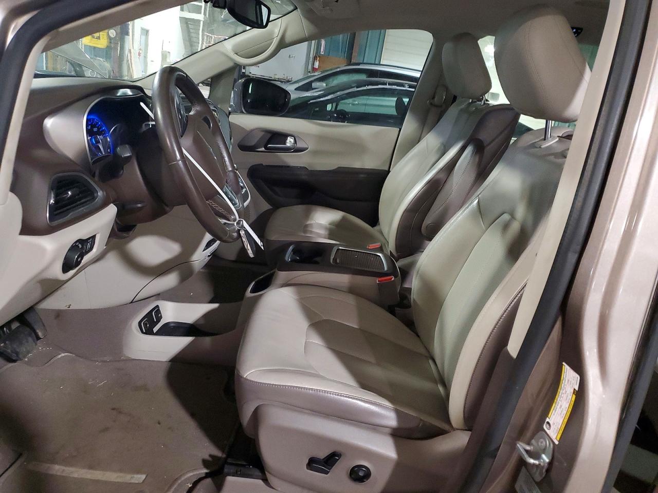 2017 CHRYSLER PACIFICA