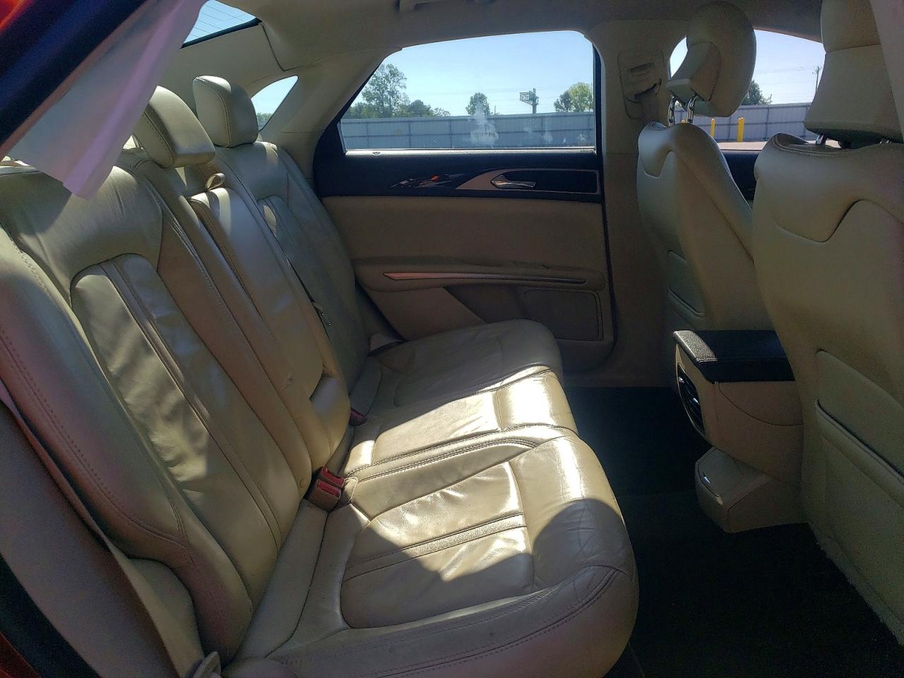 2014 LINCOLN TOWNHOUSE MKZ