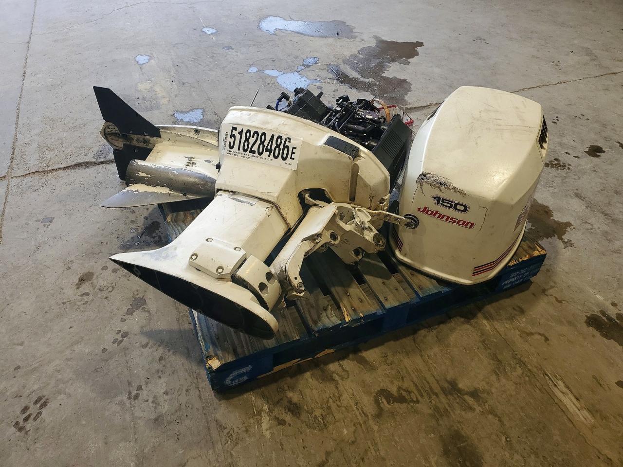 1998 JOHN BOAT