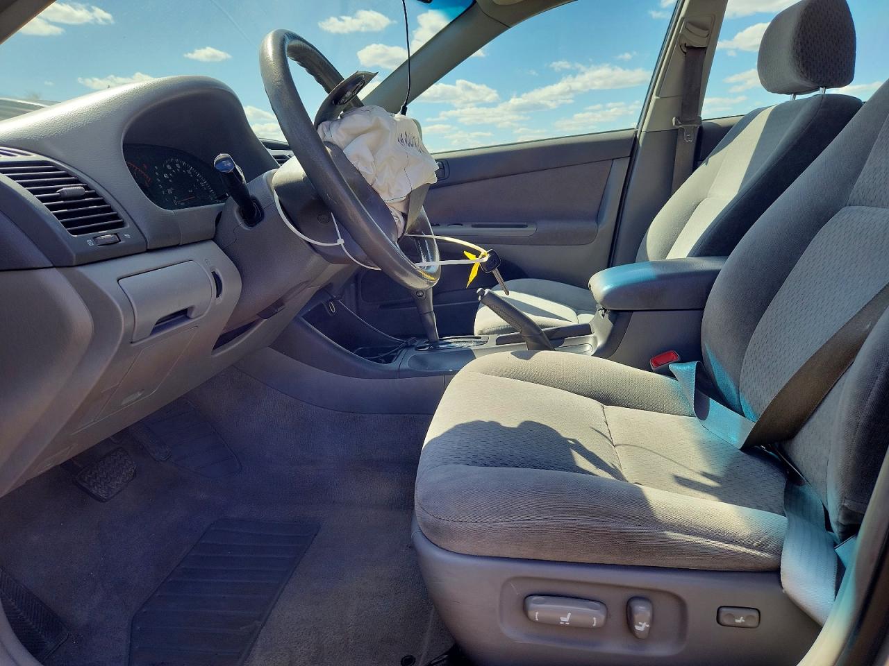 2004 TOYOTA CAMRY