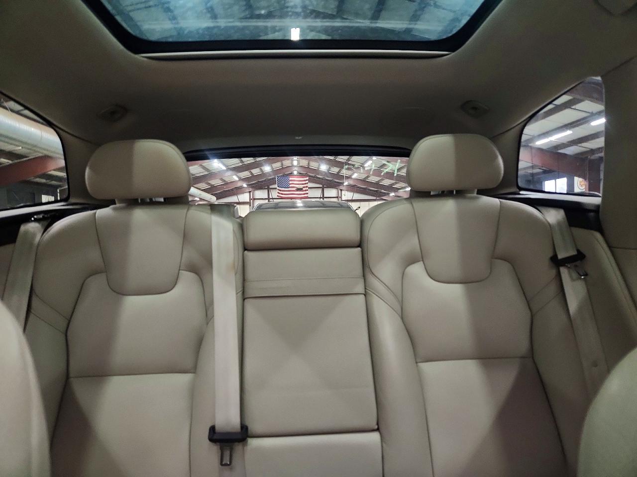 2019 VOLVO XC60