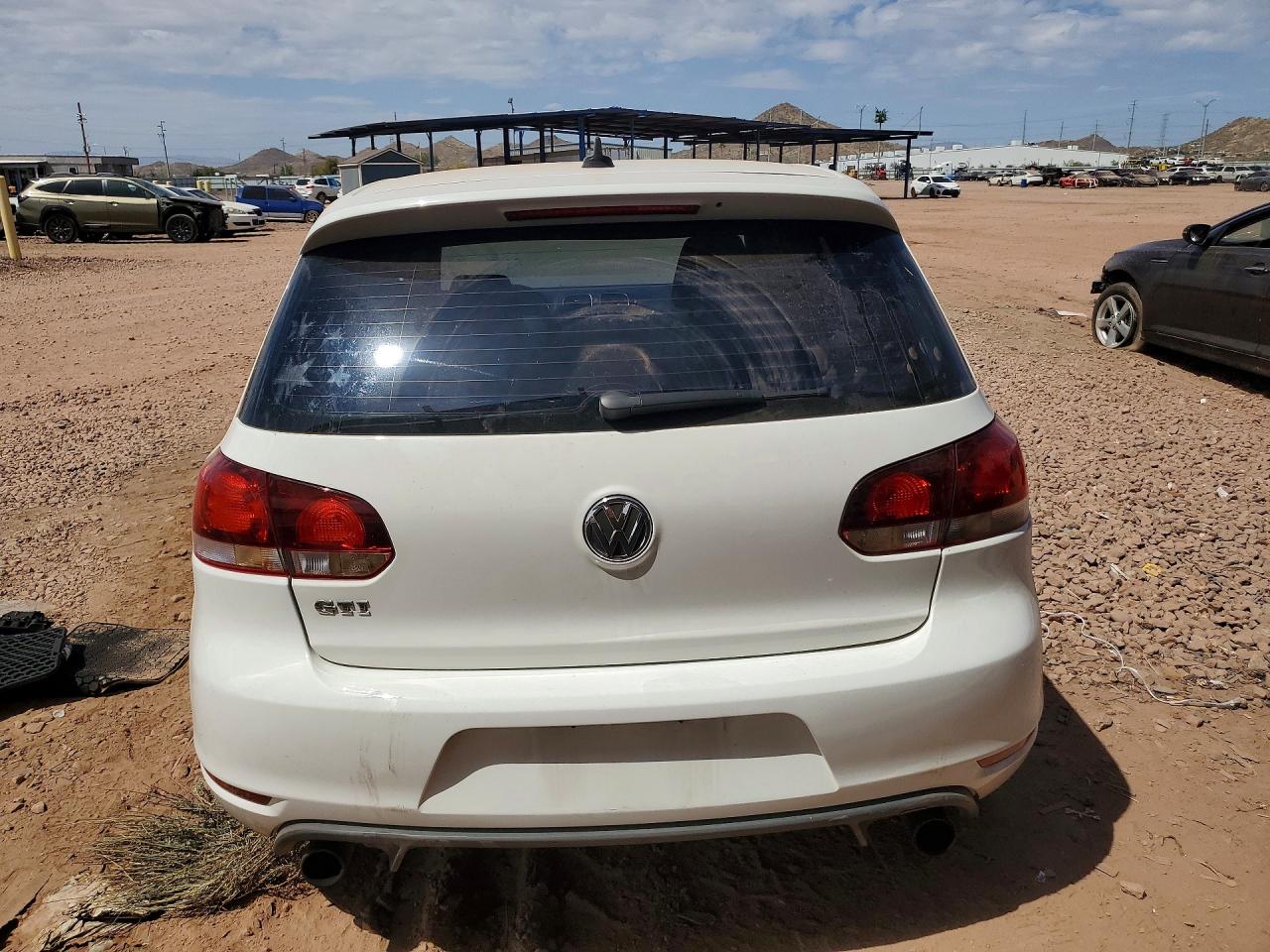 2013 VOLKSWAGEN GTI