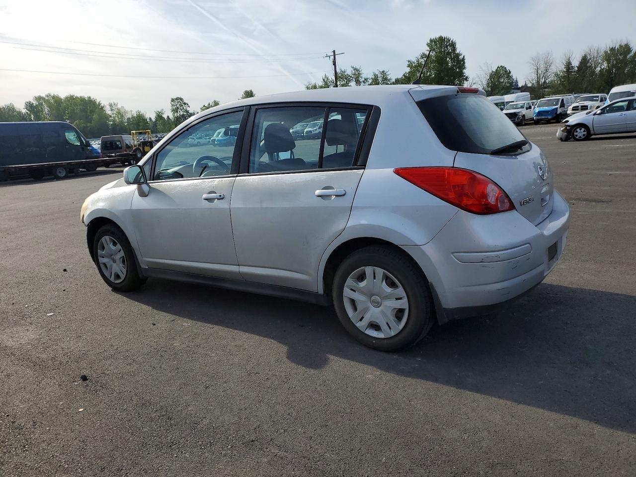 2011 NISS VERSA