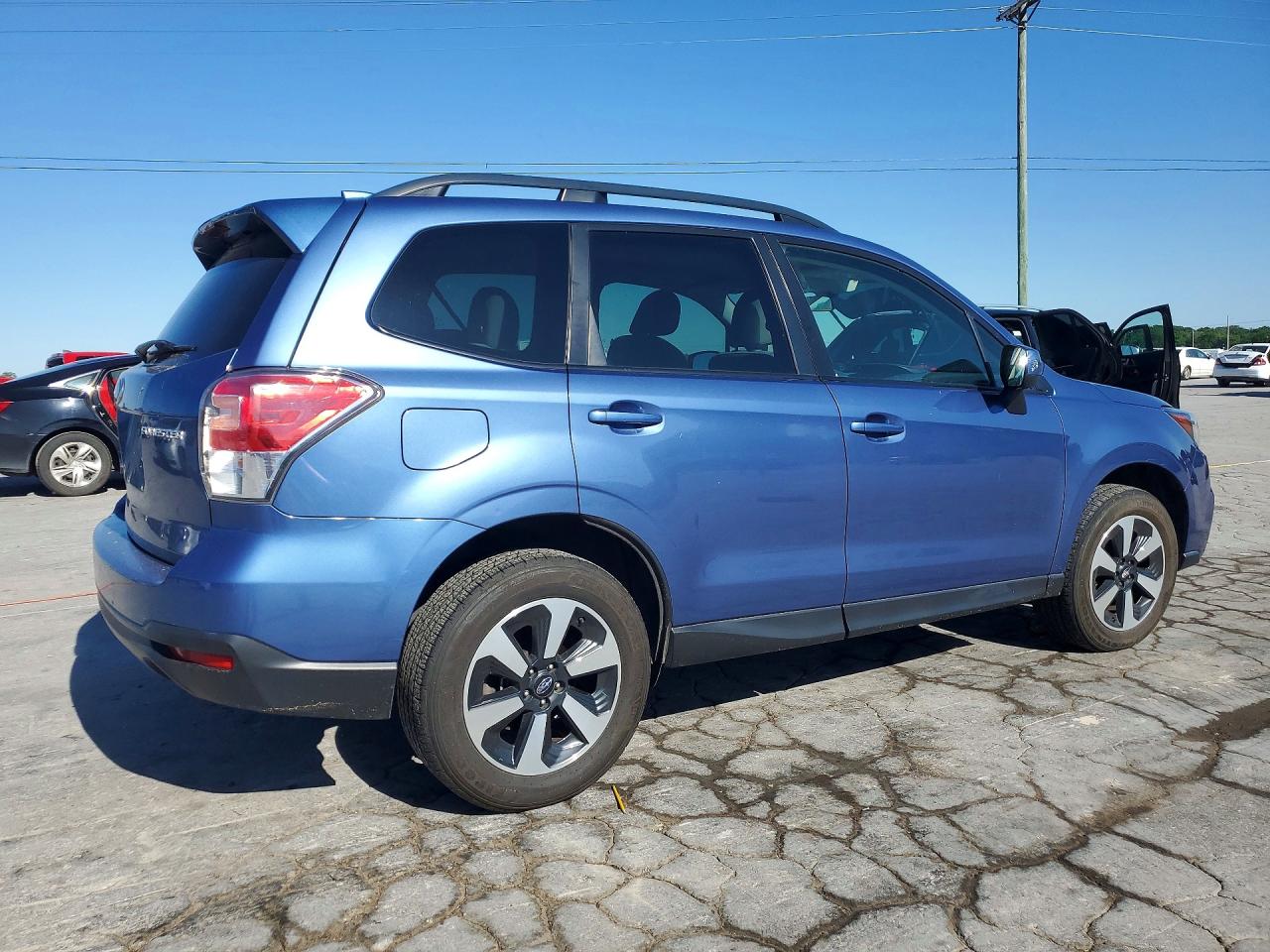 2018 SUBARU FORESTER