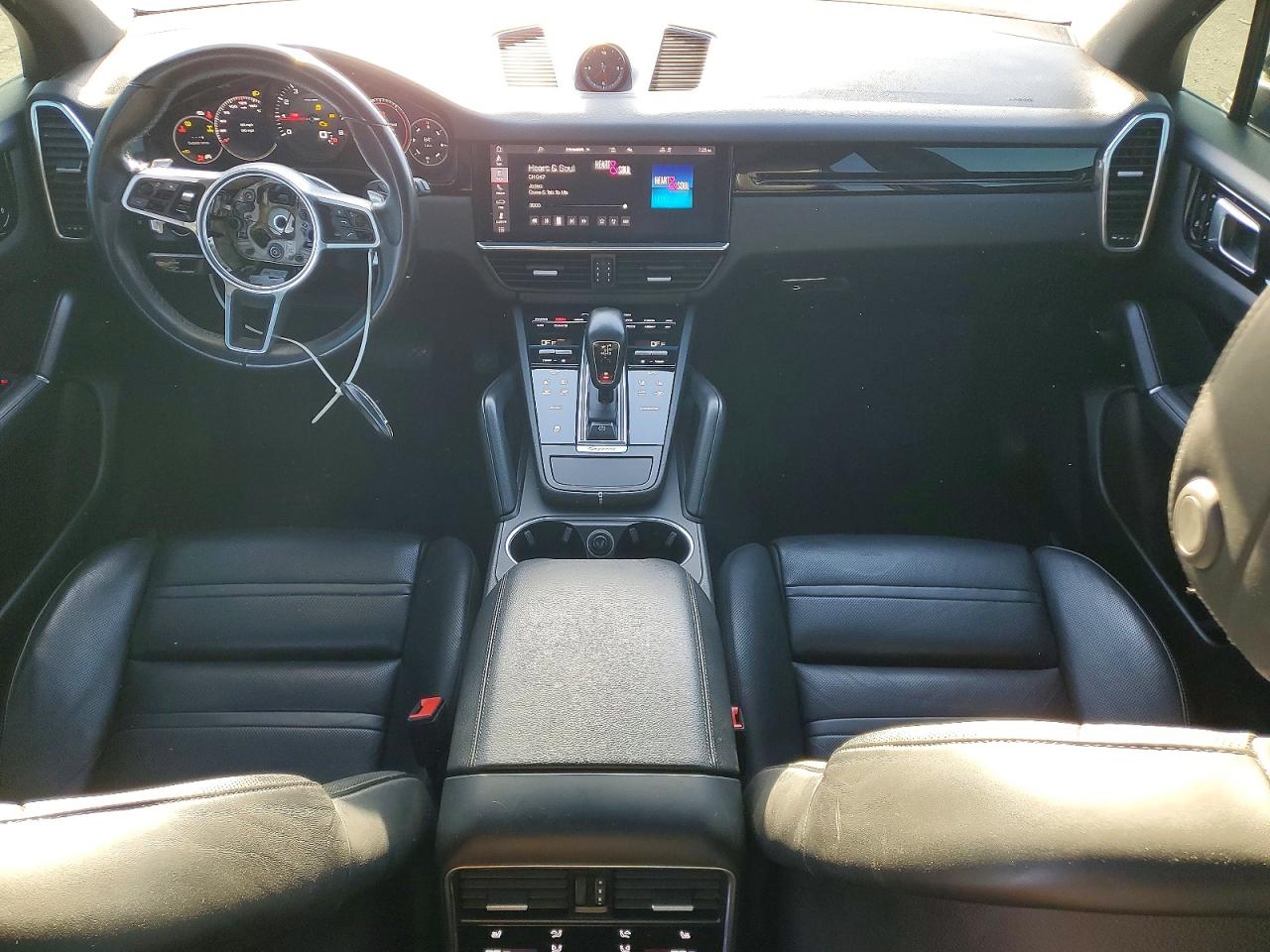 2020 PORSCHE CAYENNE