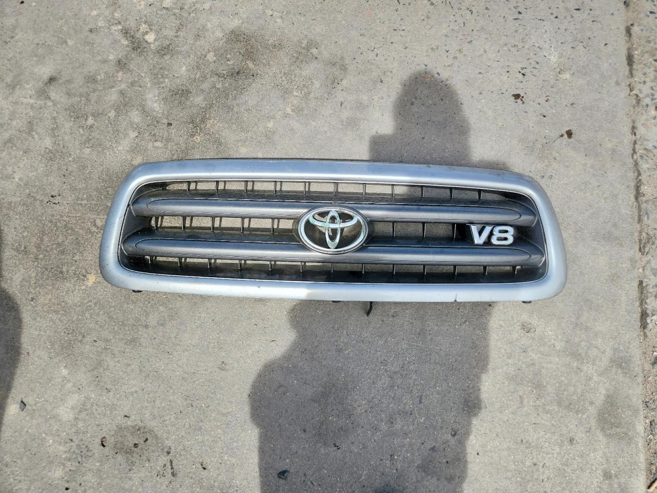 2004 TOYOTA SEQUOIA
