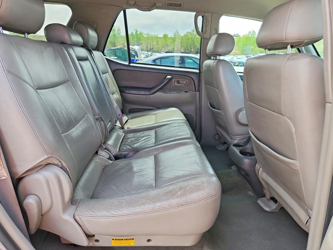 2004 TOYOTA SEQUOIA