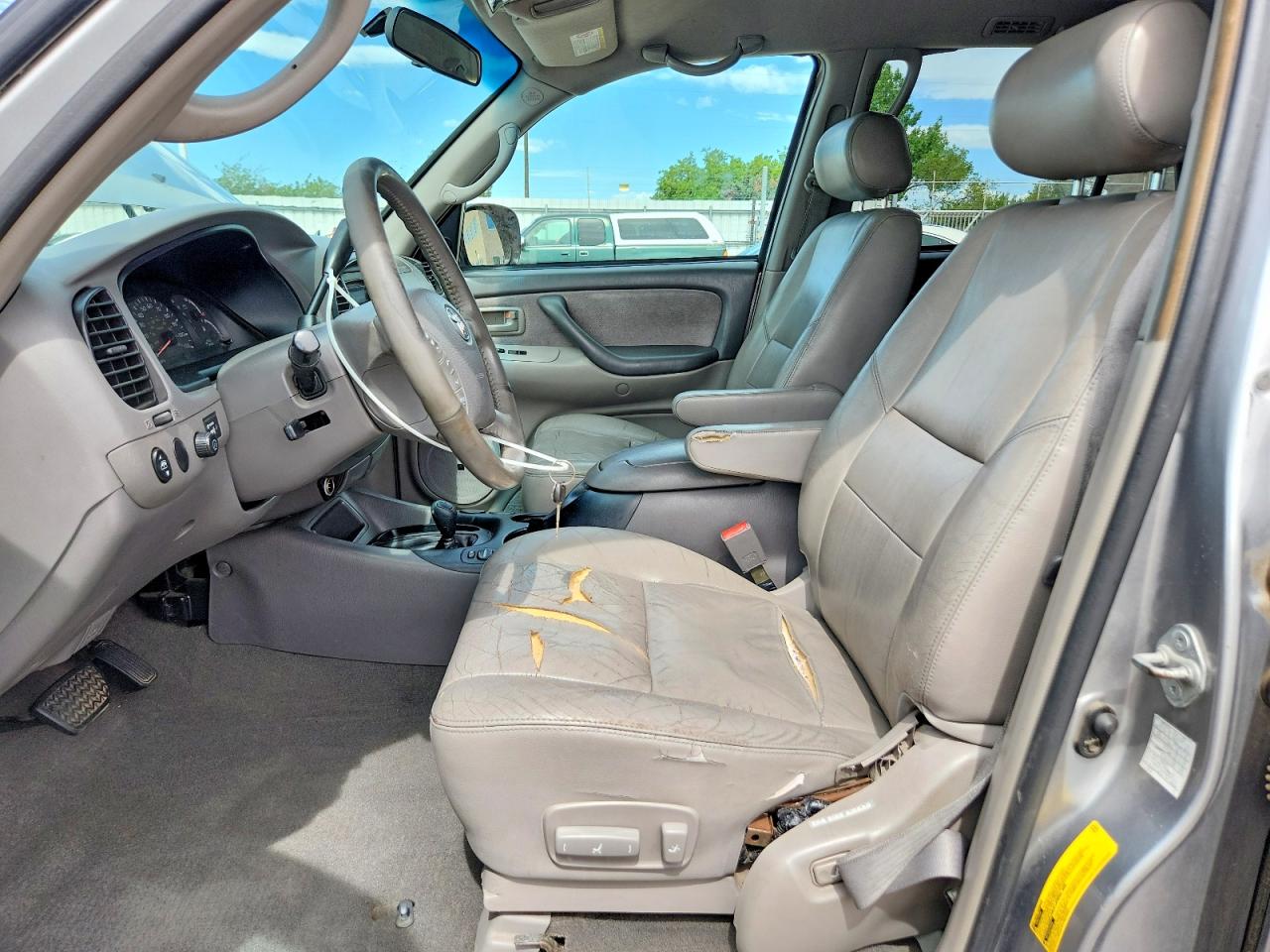 2004 TOYOTA SEQUOIA