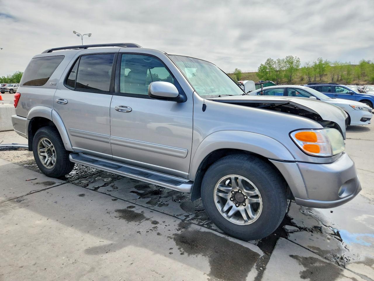 2004 TOYOTA SEQUOIA