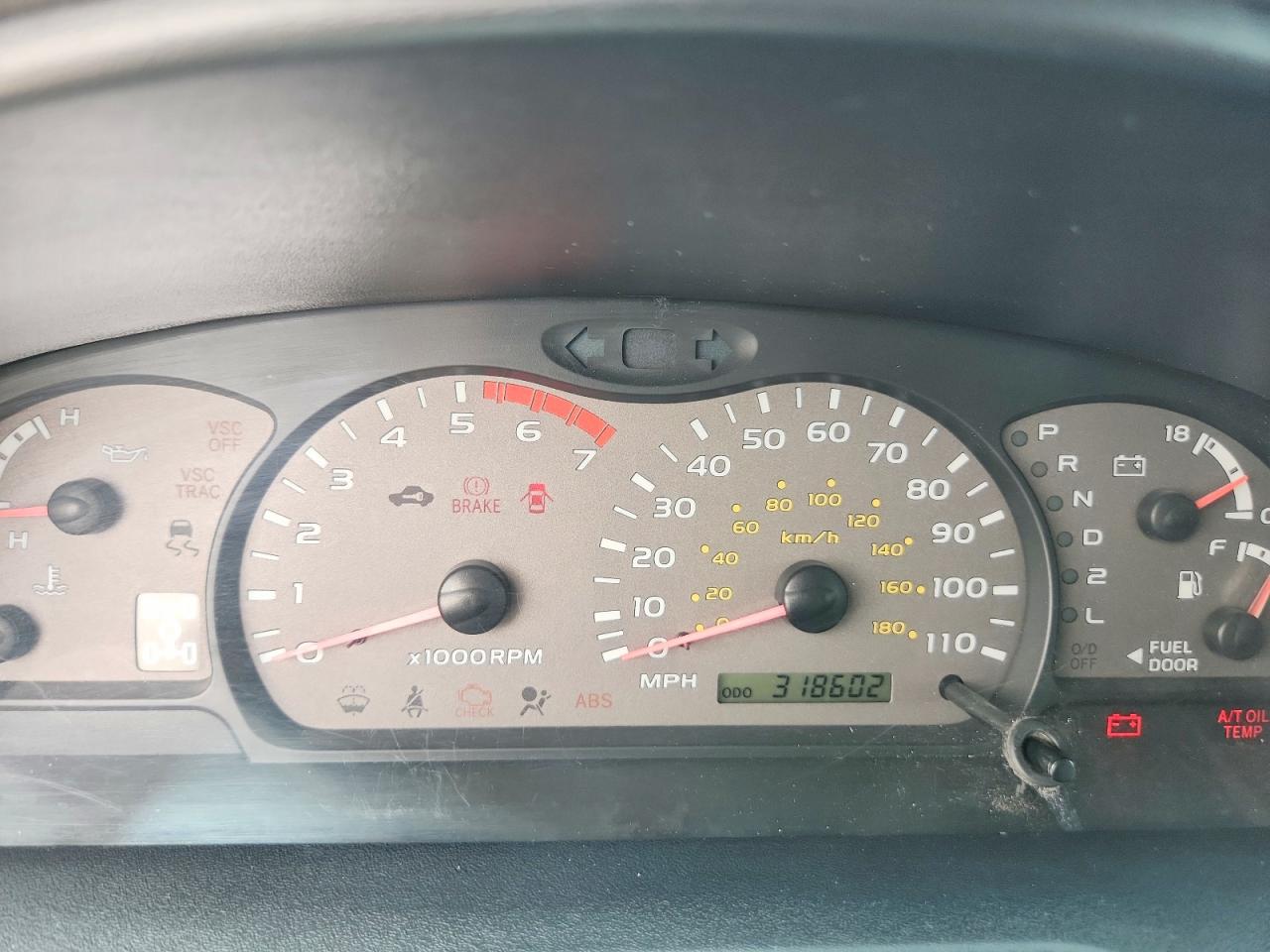 2004 TOYOTA SEQUOIA