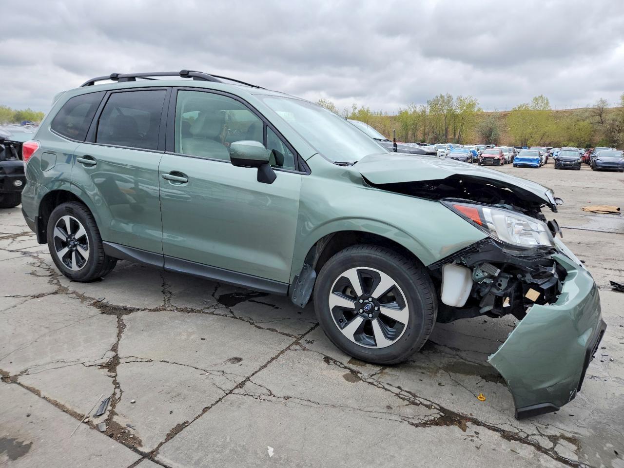 2017 SUBARU FORESTER