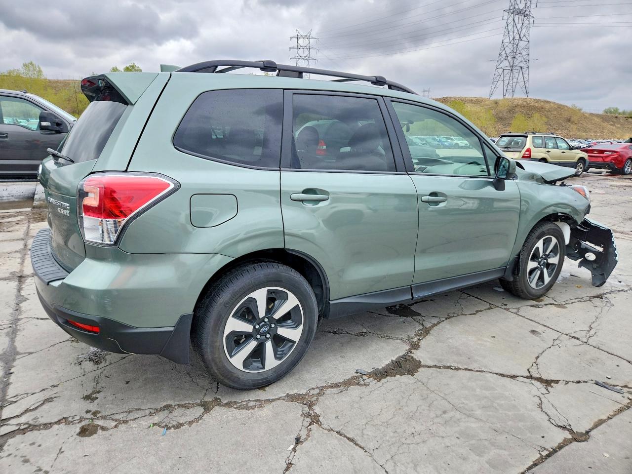 2017 SUBARU FORESTER