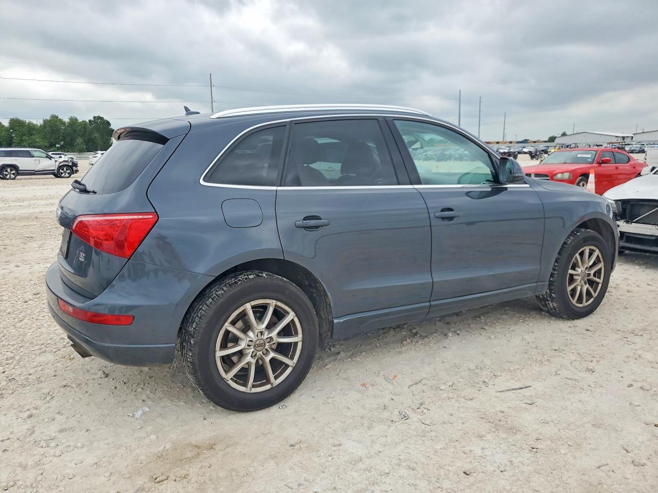 2010 AUDI Q5