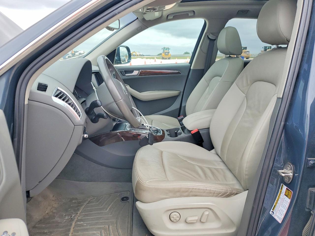 2010 AUDI Q5