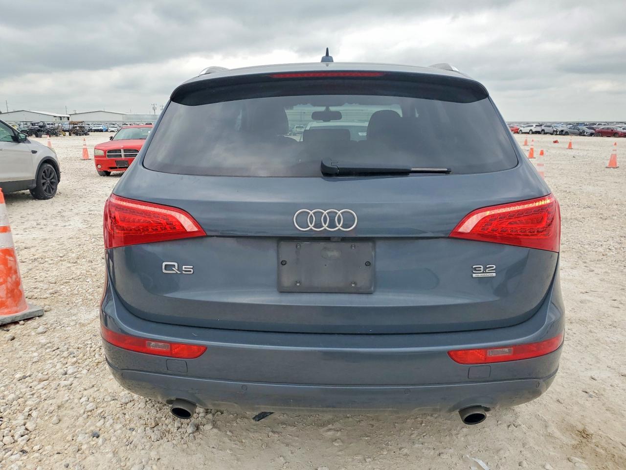 2010 AUDI Q5