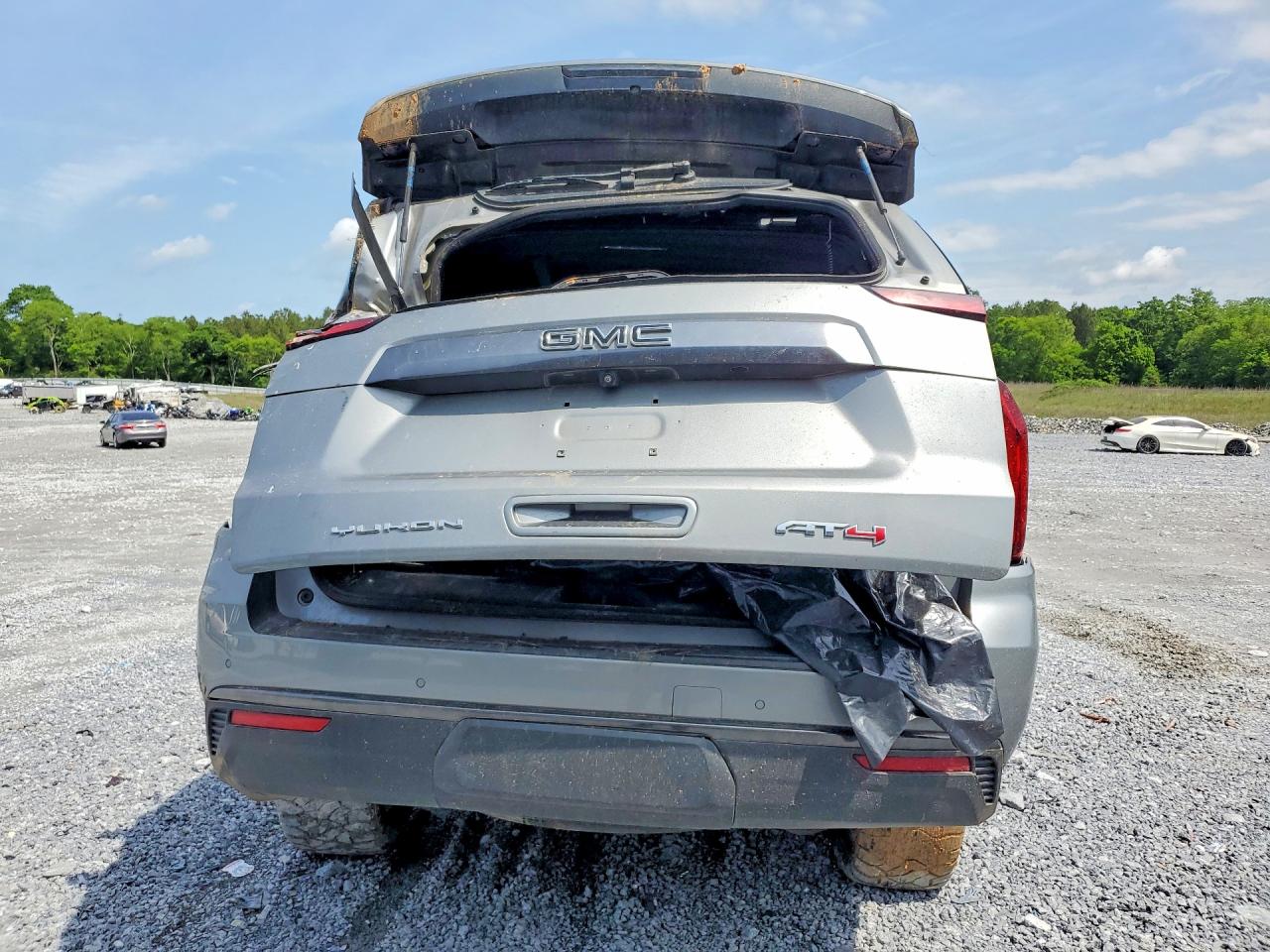 2023 GMC YUKON