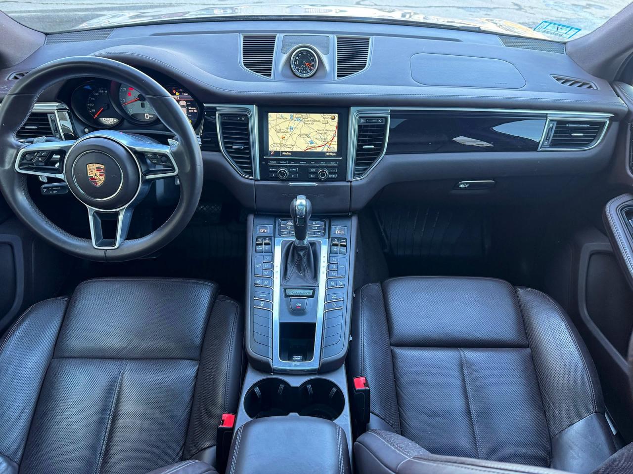 2015 PORSCHE MACAN