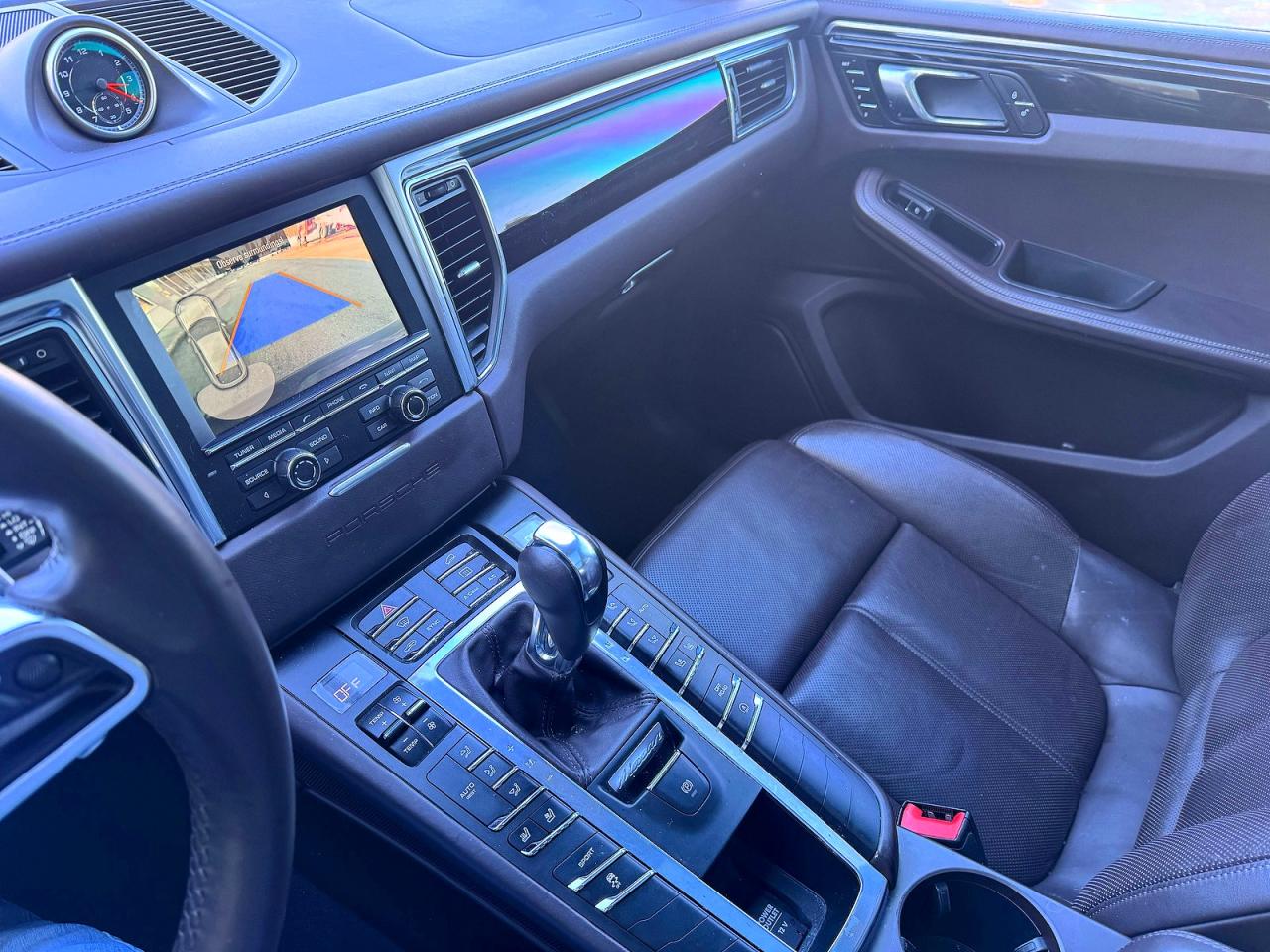 2015 PORSCHE MACAN