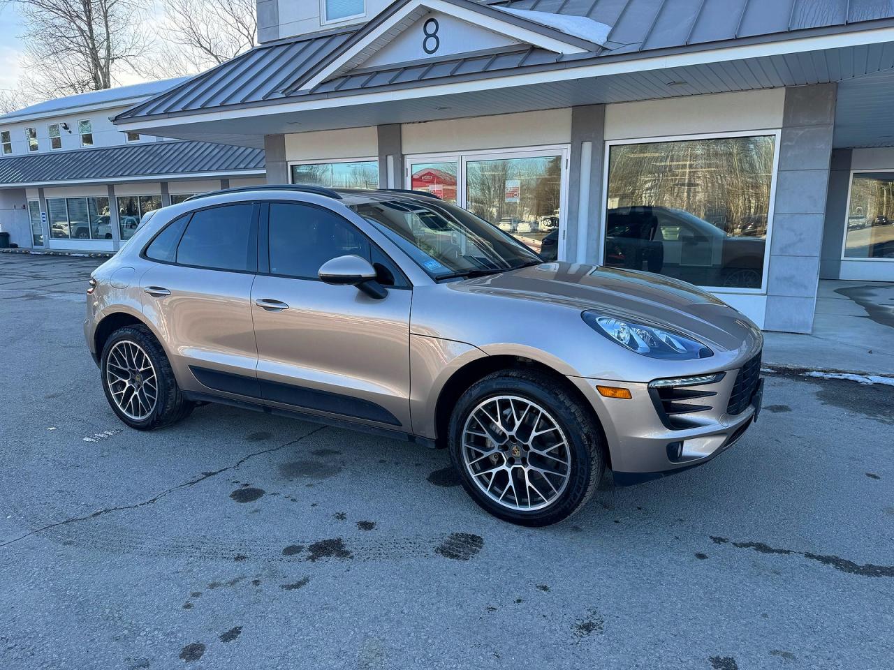2015 PORSCHE MACAN