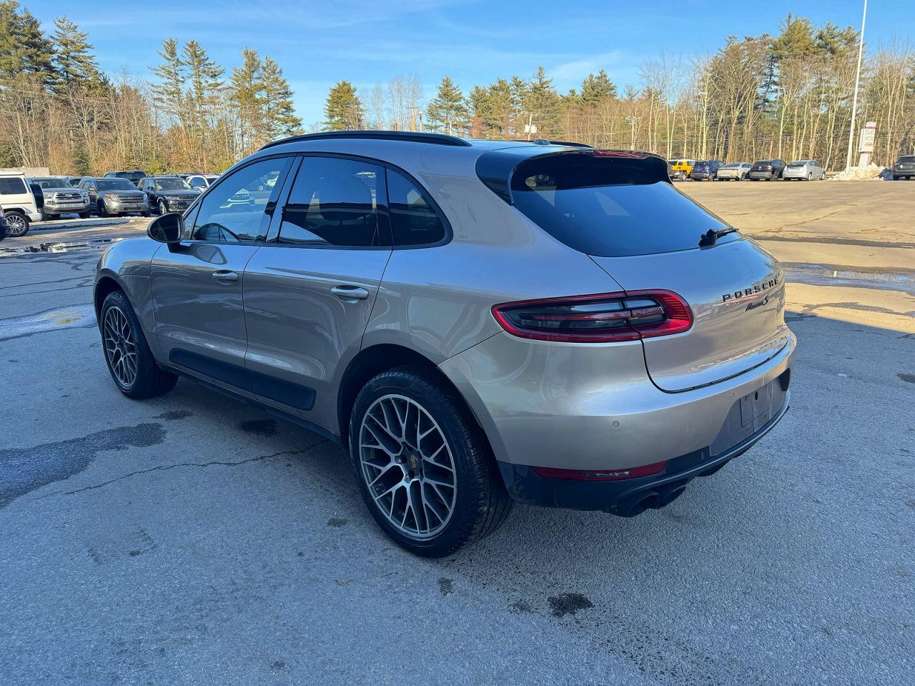2015 PORSCHE MACAN