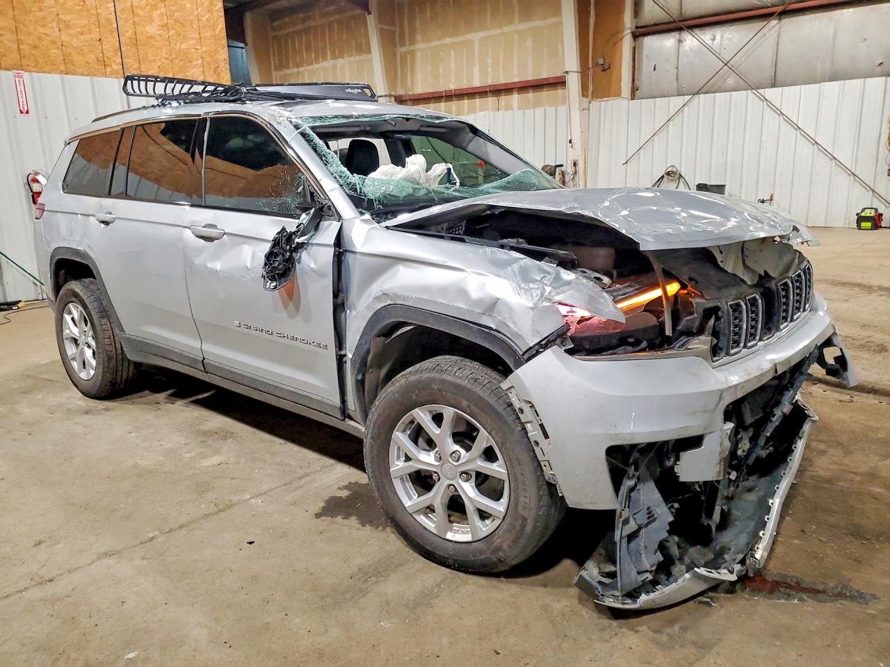 2023 JEEP CHEROKEE