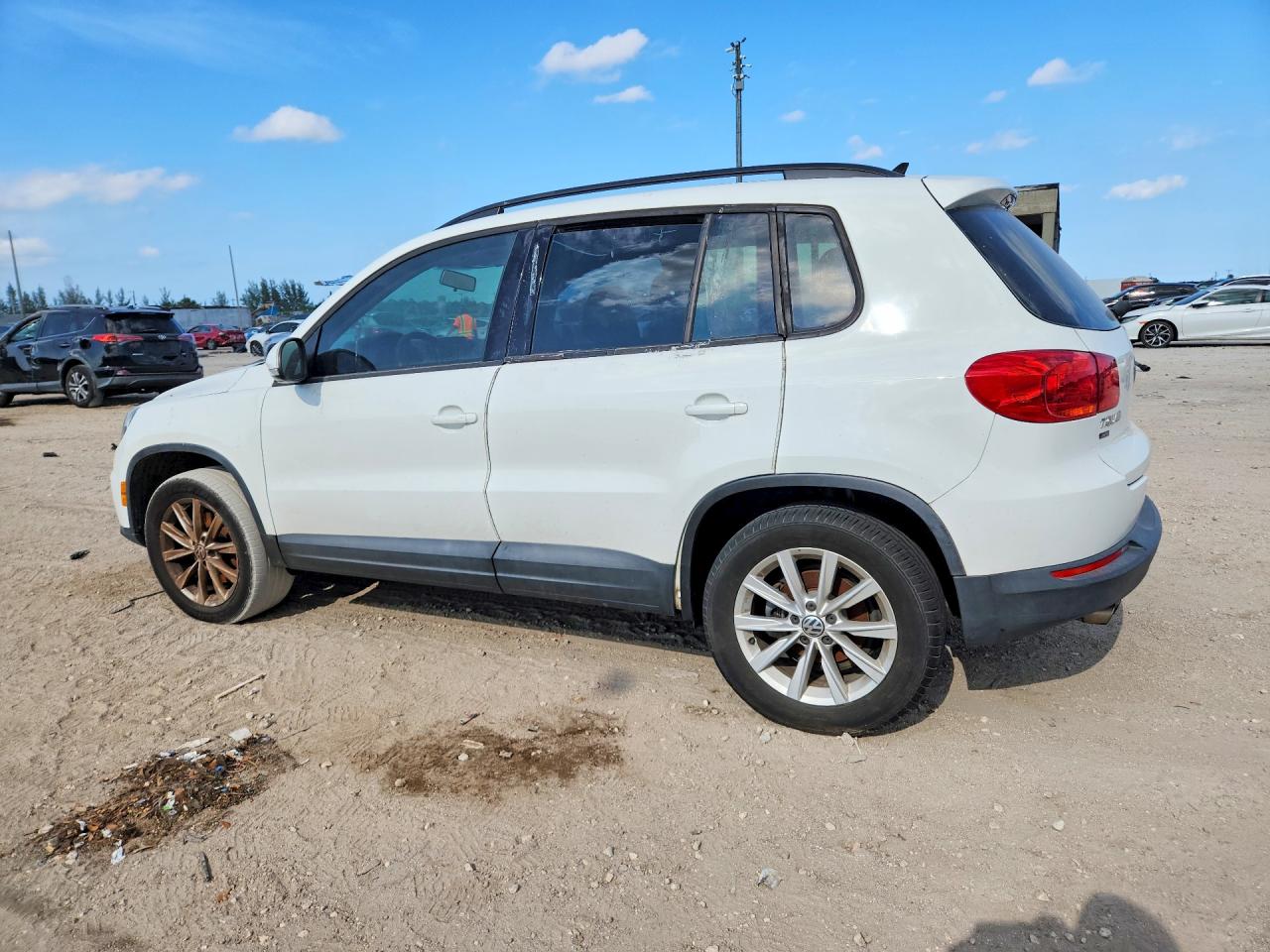 2017 VOLKSWAGEN TIGUAN