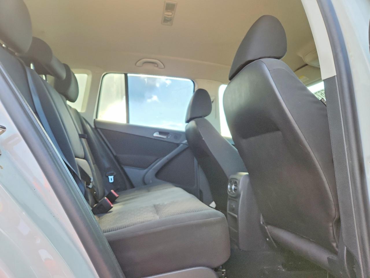 2017 VOLKSWAGEN TIGUAN