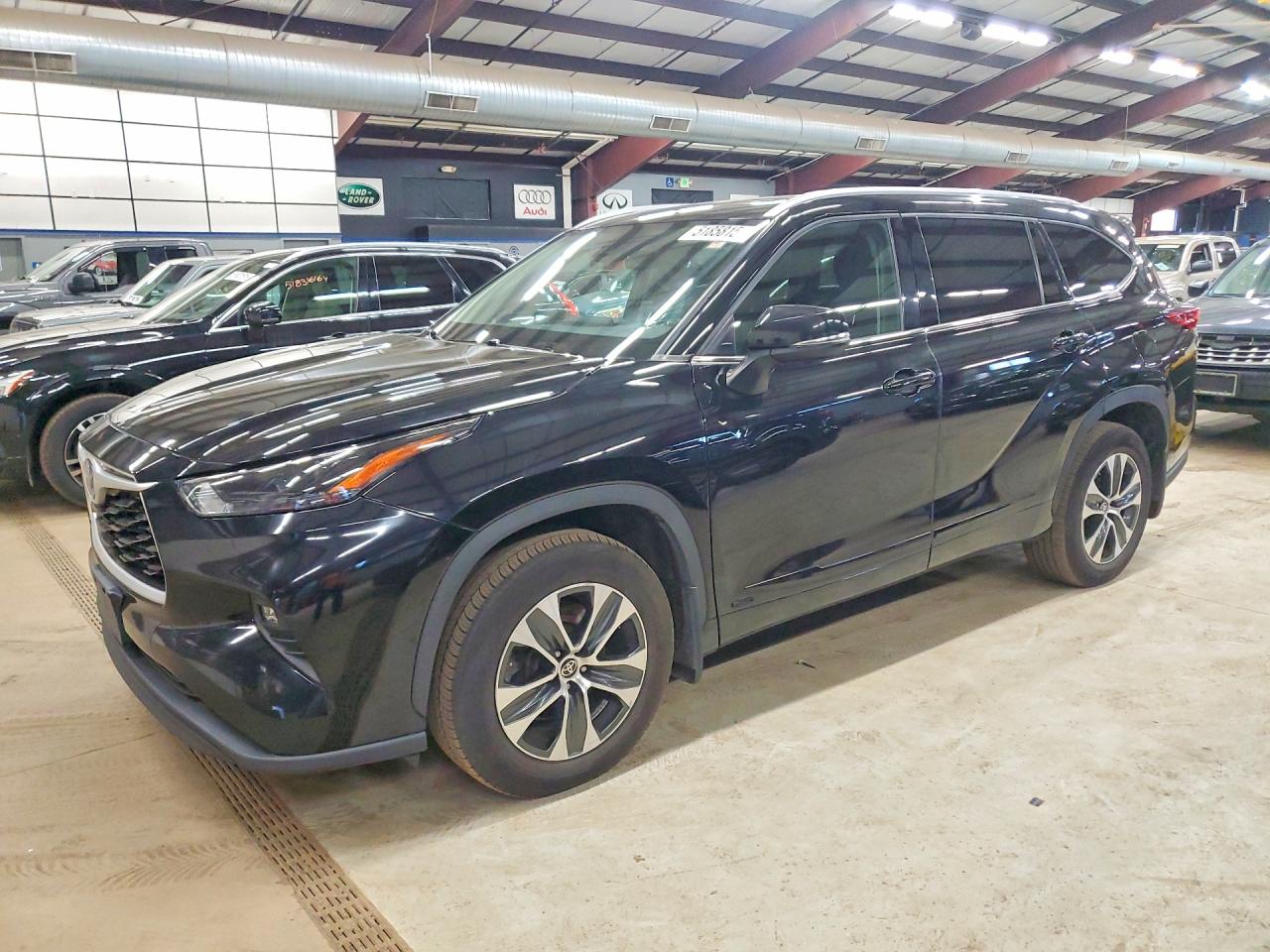 2022 TOYOTA HIGHLANDER