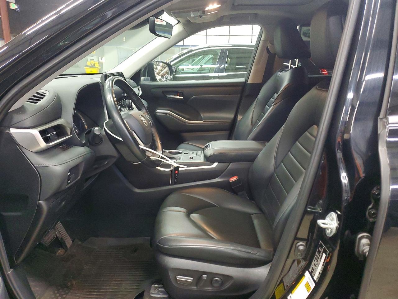2022 TOYOTA HIGHLANDER
