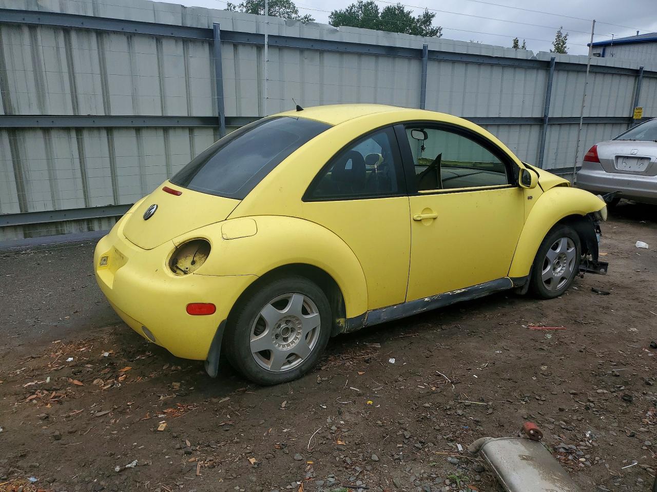 2001 VOLKSWAGEN BEETLE