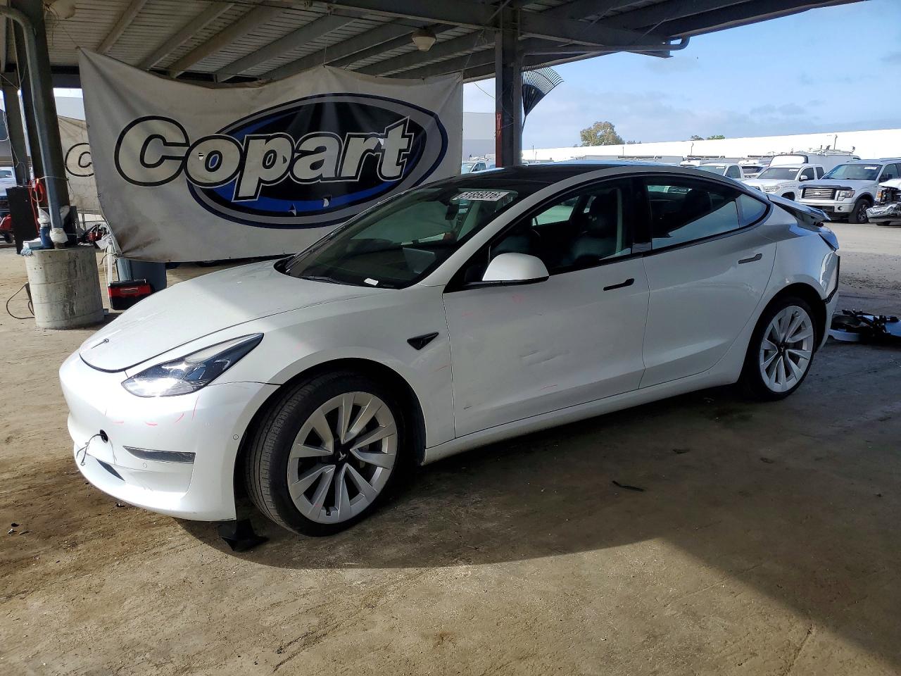 2022 TESLA MODEL 3