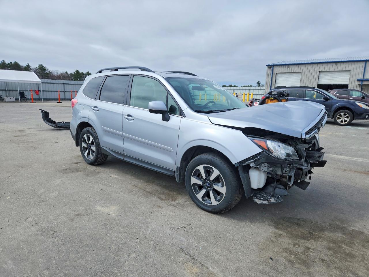 2017 SUBARU FORESTER