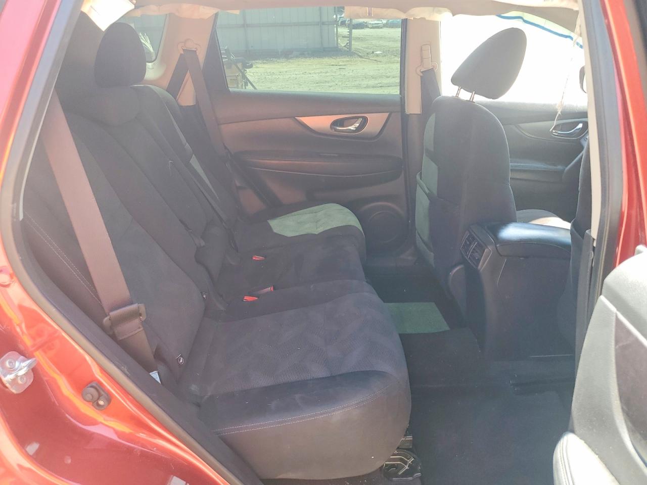 2016 NISSAN ROGUE