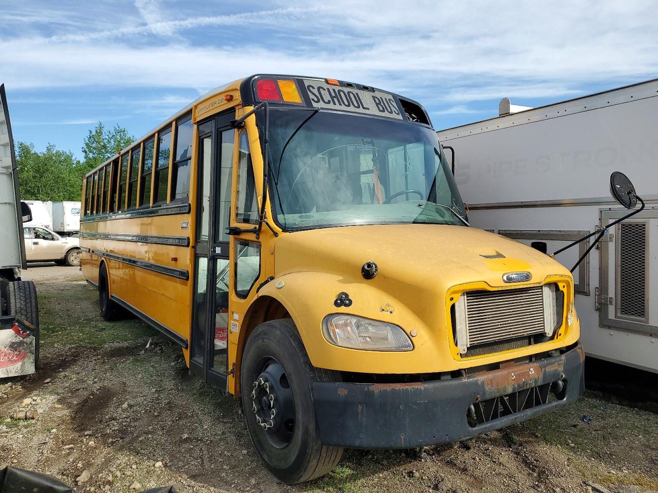2011 THOMAS SAF-T-LINE