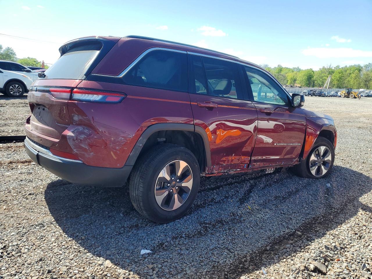 2023 JEEP CHEROKEE