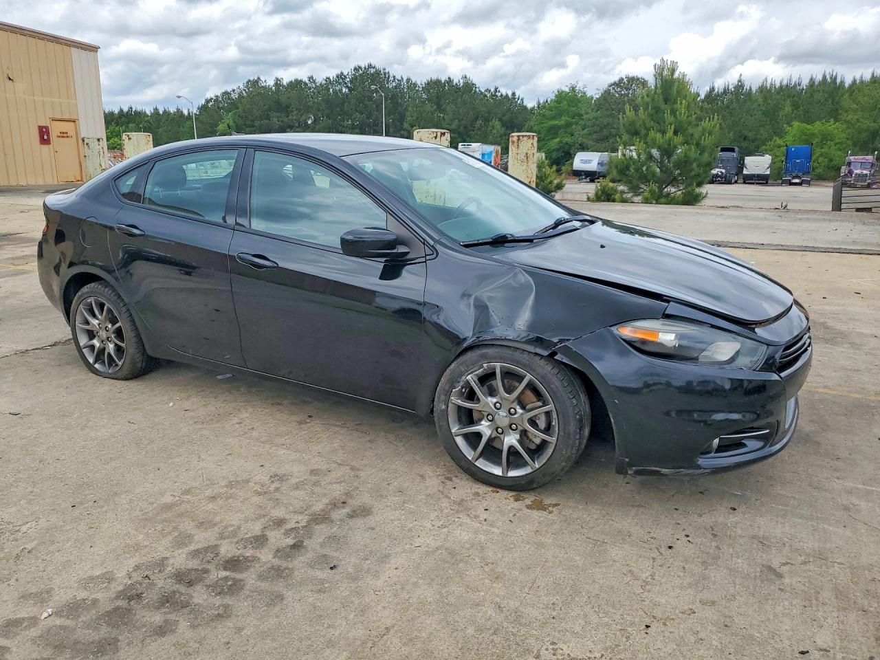 2015 DODGE DART