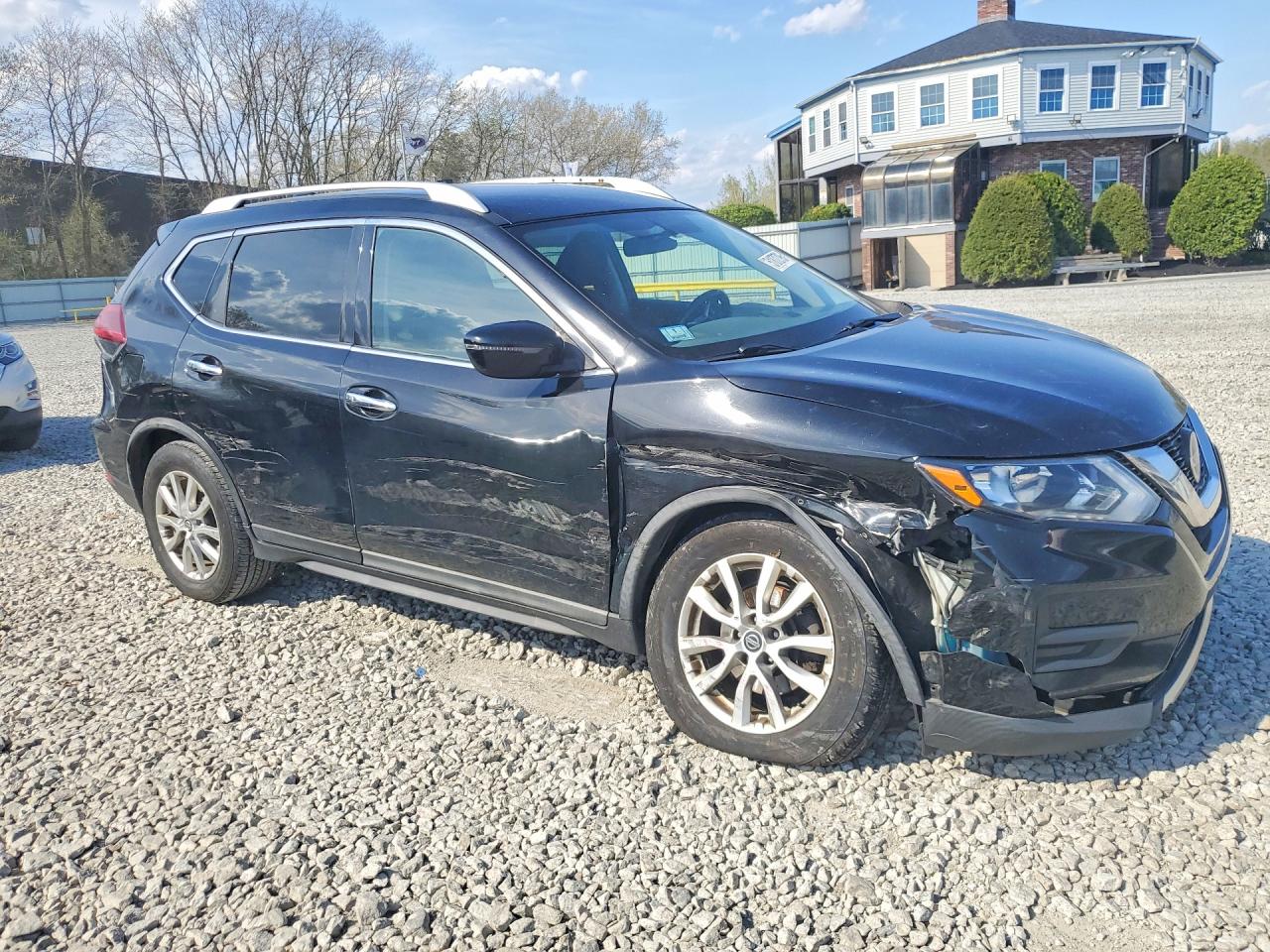 2018 NISSAN ROGUE
