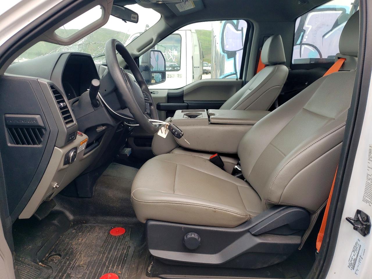 2022 FORD F550