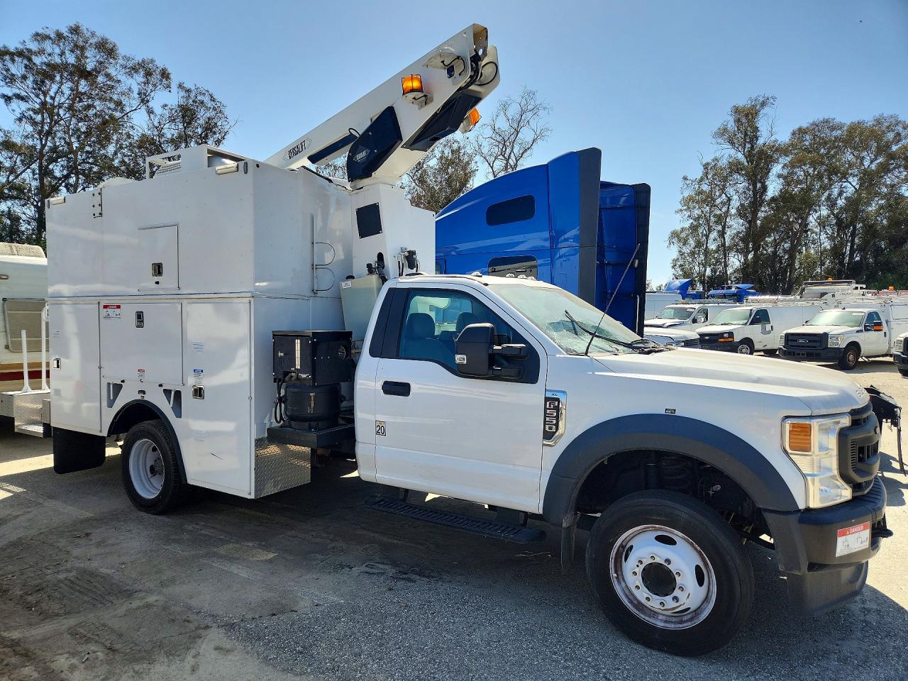2022 FORD F550