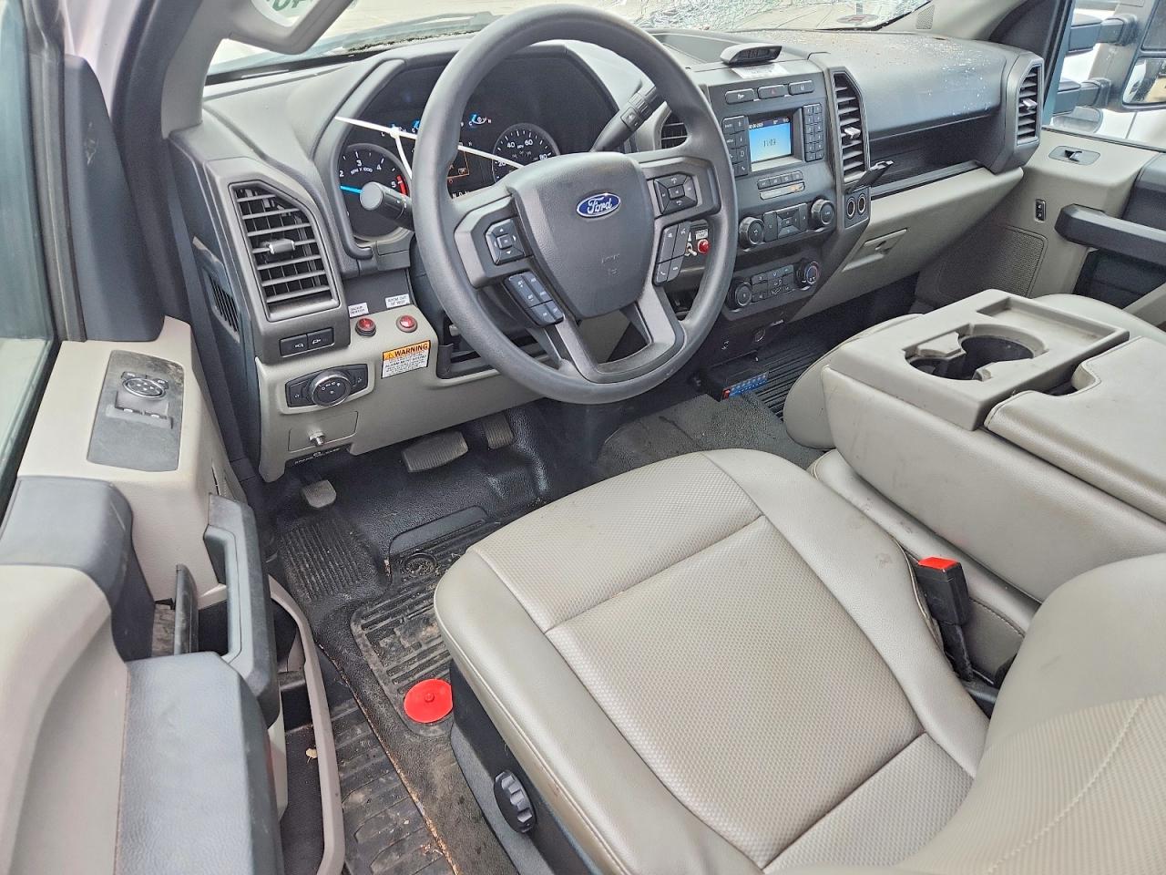2022 FORD F550