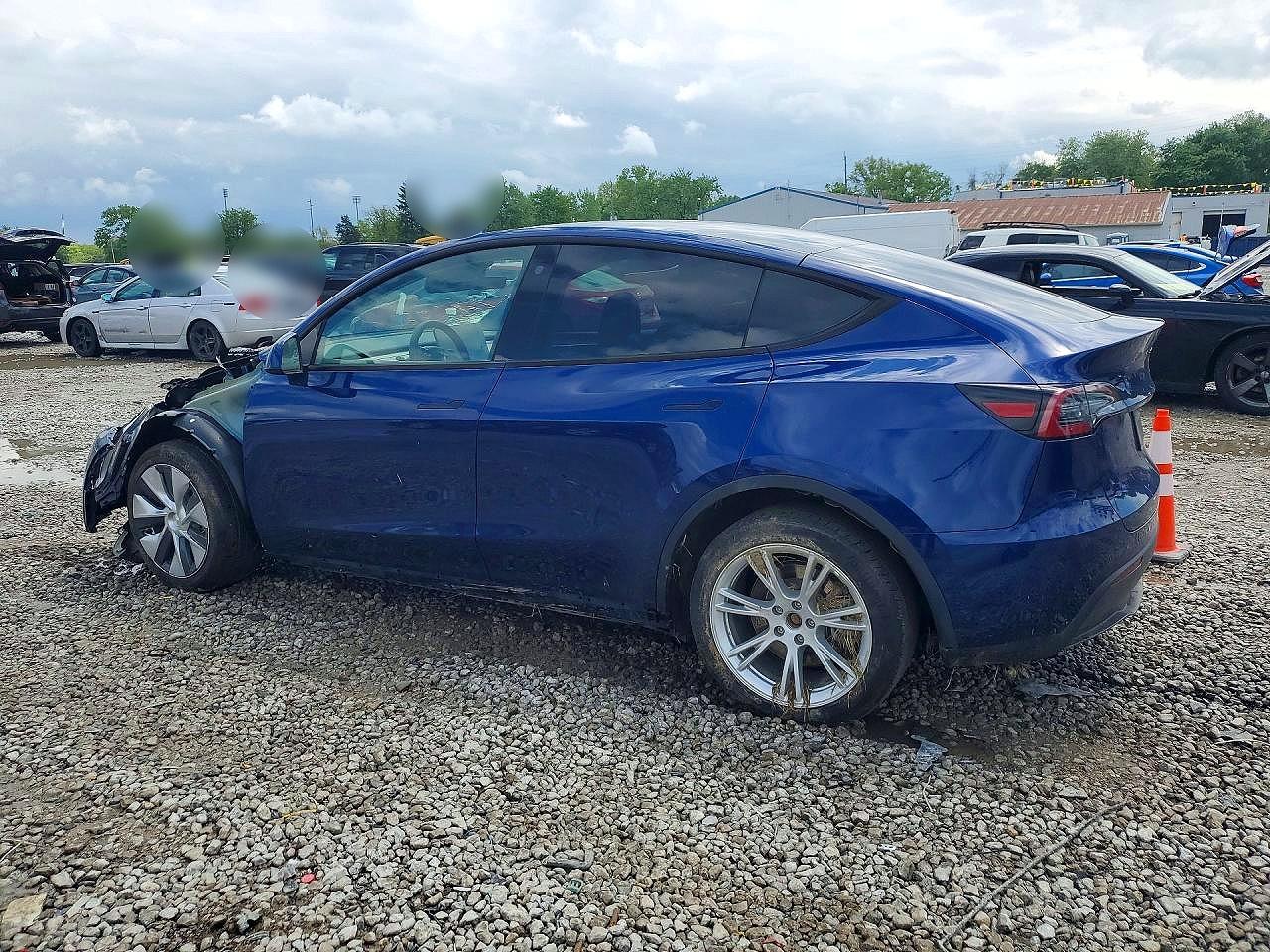 2023 TESLA MODEL Y