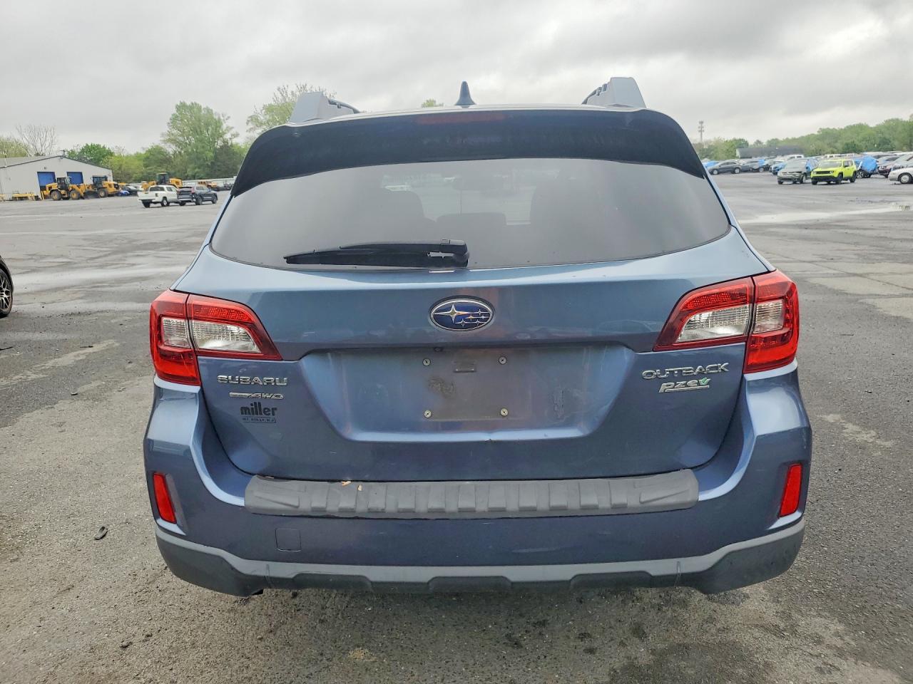 2016 SUBARU OUTBACK