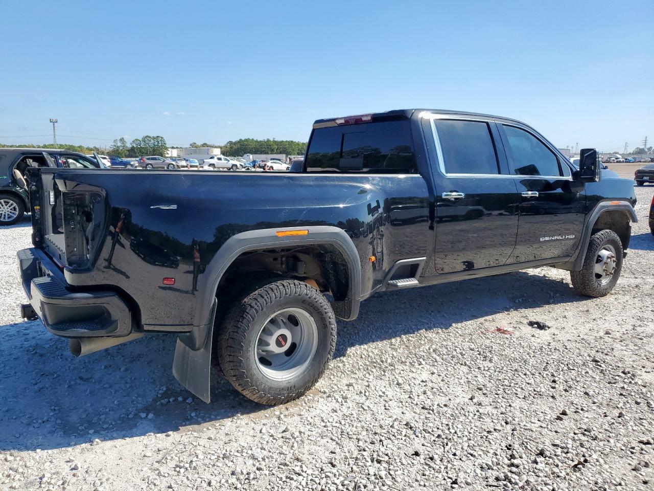 2023 GMC SIERRA