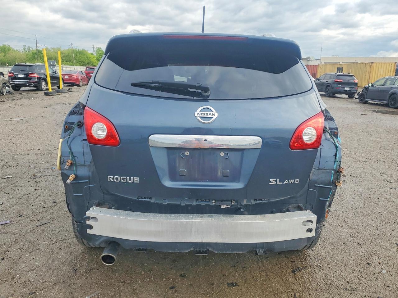 2013 NISSAN ROGUE