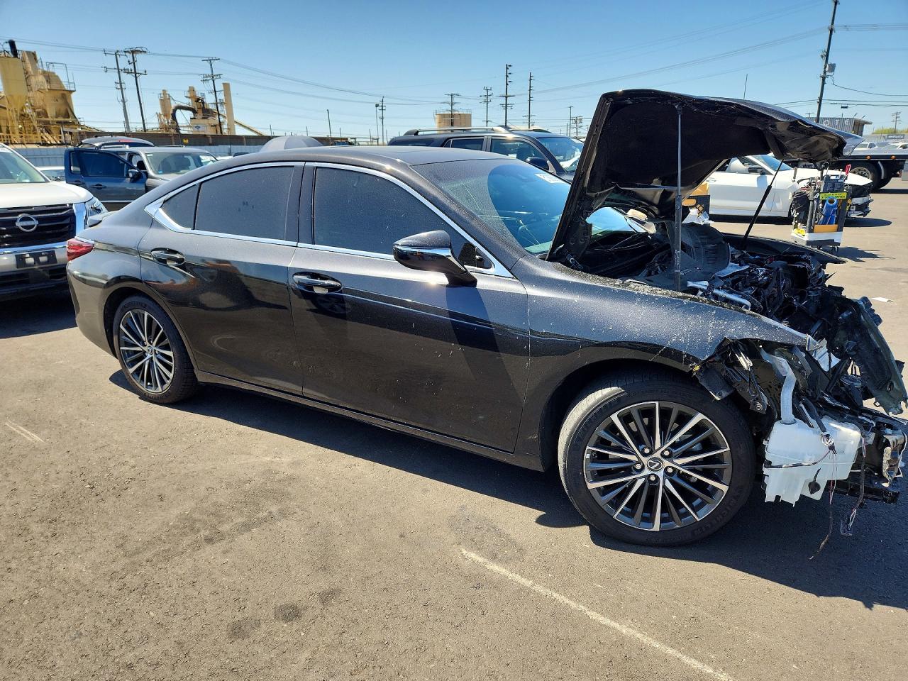 2025 LEXUS ES300