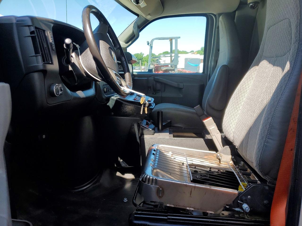 2019 CHEV EXPRESS
